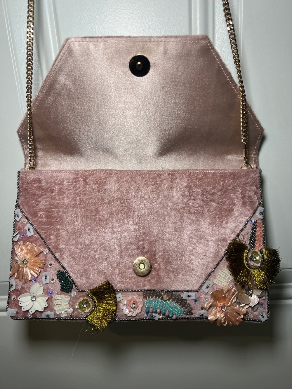 Lulu's Pink Floral Sequin Embellished Envelope Bag - Picture 2 of 6